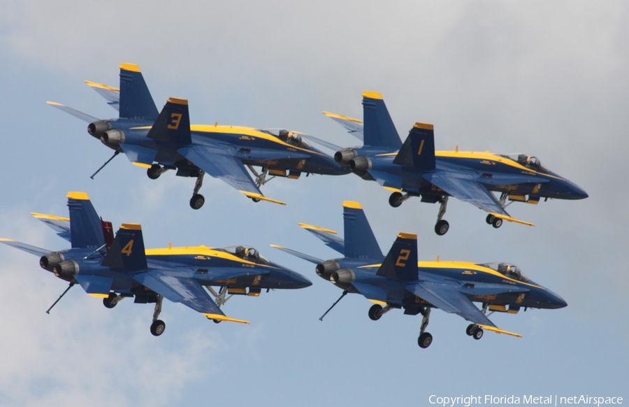 United States Navy McDonnell Douglas F/A-18A Hornet (163106) | Photo 485038