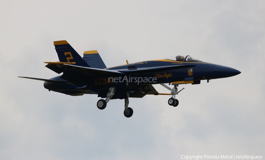 United States Navy McDonnell Douglas F/A-18A Hornet (163106) | Photo 374031