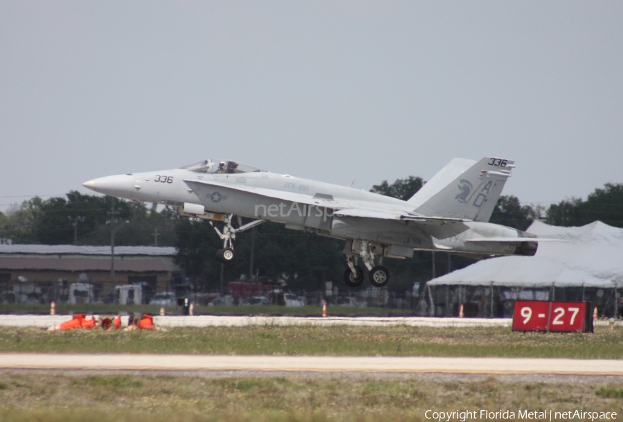 United States Navy McDonnell Douglas F/A-18C Hornet (163465) | Photo 485617