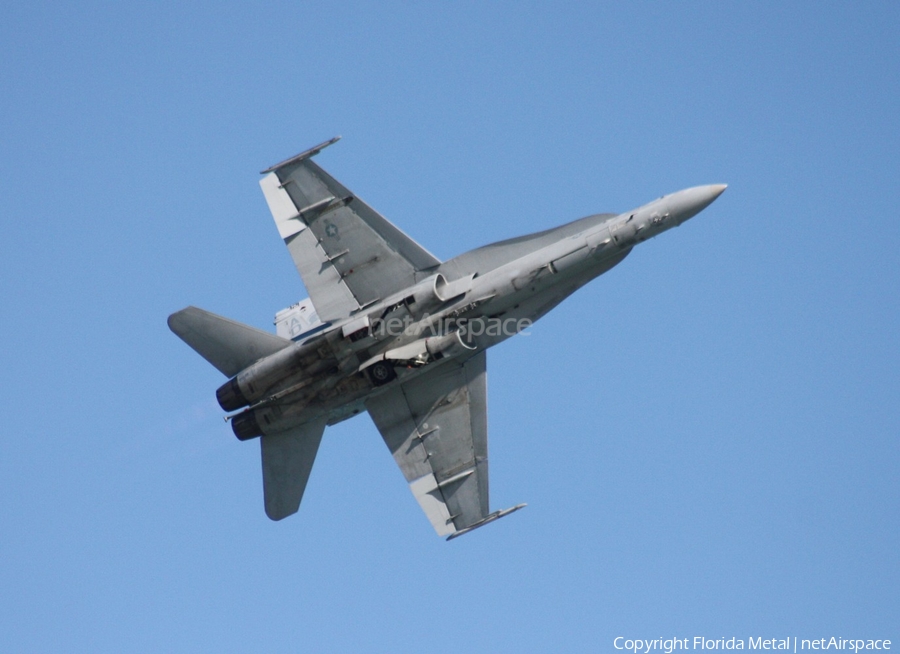 United States Navy McDonnell Douglas F/A-18C Hornet (163483) | Photo 485664