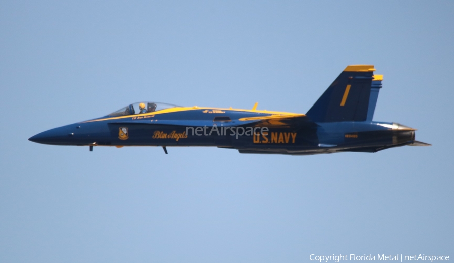 United States Navy McDonnell Douglas F/A-18C Hornet (163485) | Photo 374174