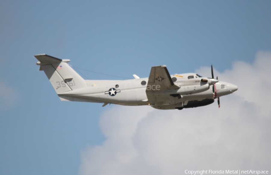 United States Marine Corps Beech UC-12F Huron (163561) | Photo 485755