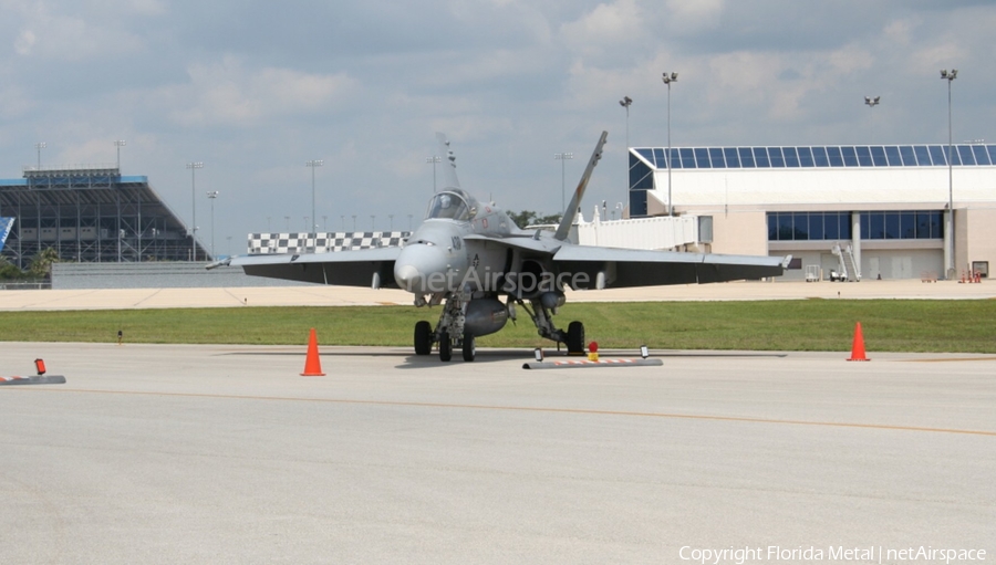 United States Navy McDonnell Douglas F/A-18C Hornet (163753) | Photo 485797