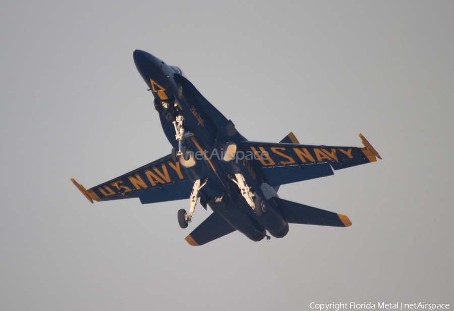 United States Navy McDonnell Douglas F/A-18C Hornet (163754) | Photo 485798