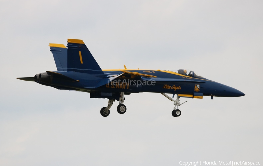 United States Navy McDonnell Douglas F/A-18C Hornet (163754) | Photo 374219