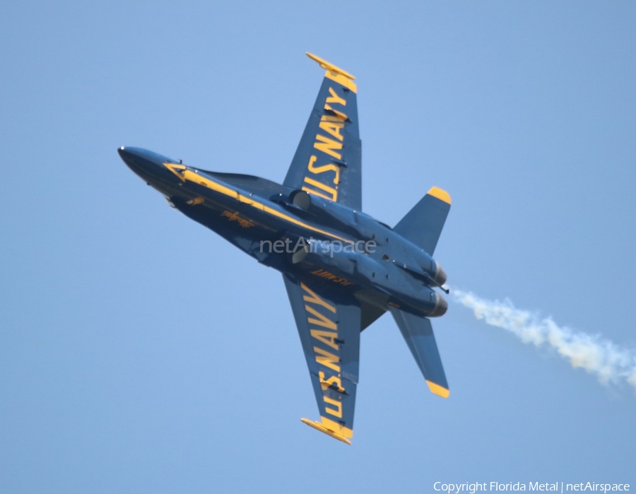 United States Navy McDonnell Douglas F/A-18C Hornet (163768) | Photo 374224