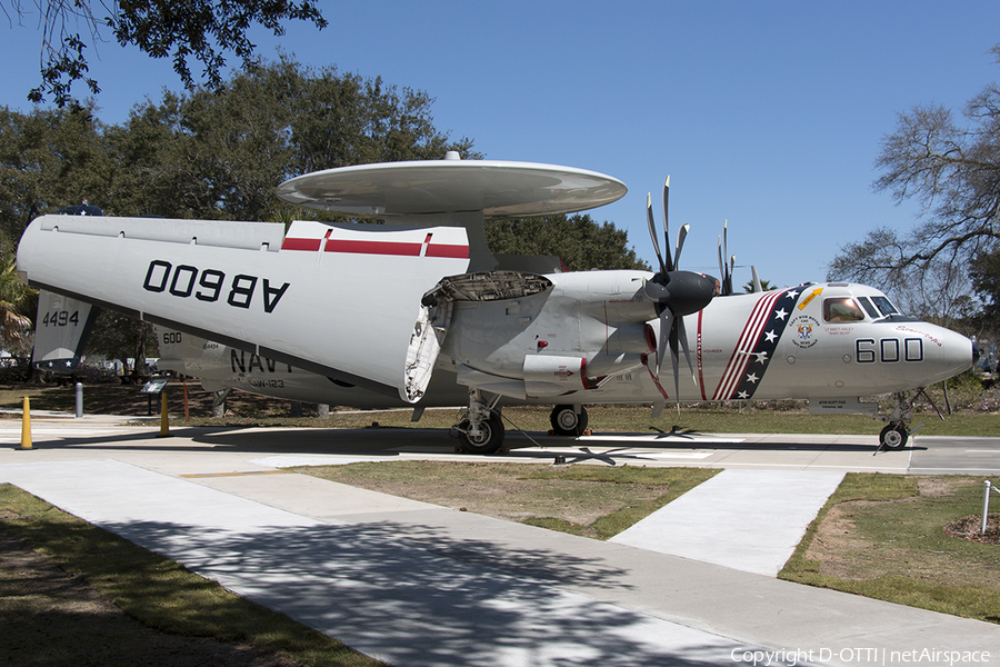 United States Navy Grumman E-2C Hawkeye (164494) | Photo 535370