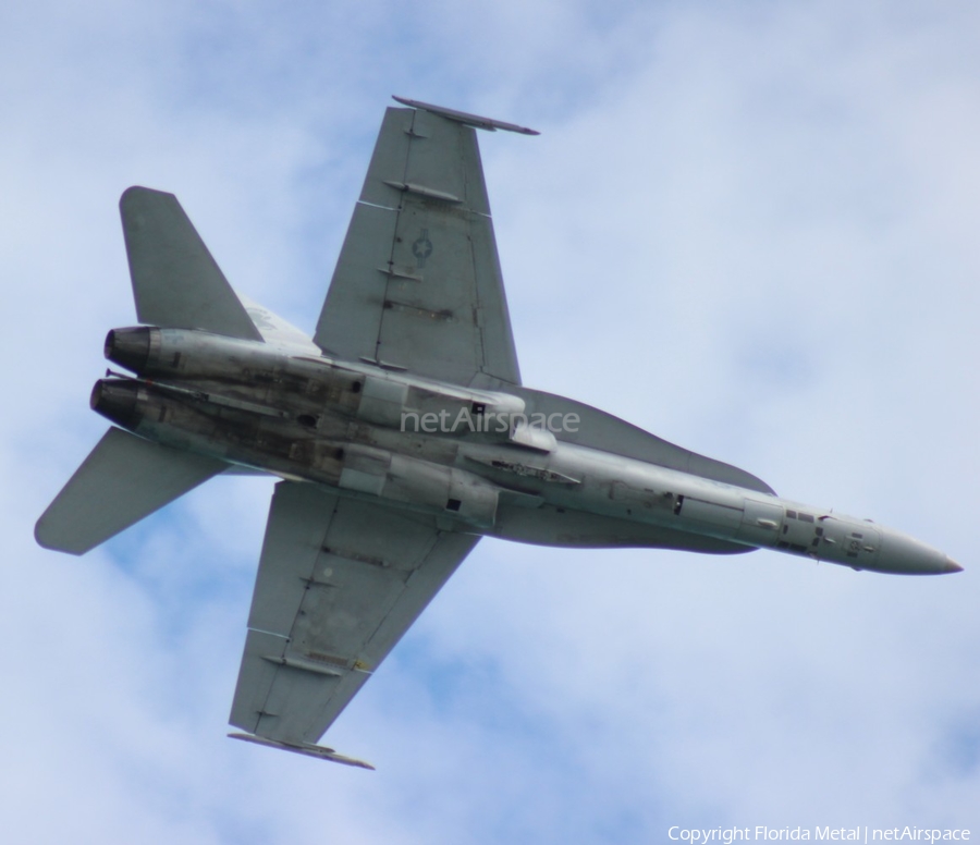 United States Navy McDonnell Douglas F/A-18C Hornet (164912) | Photo 486797