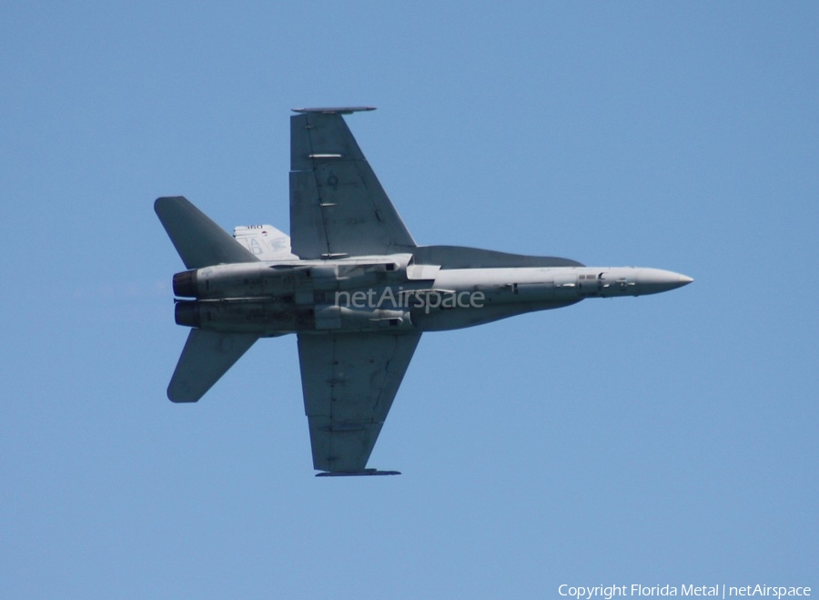 United States Navy McDonnell Douglas F/A-18C Hornet (165214) | Photo 491714