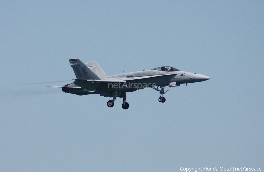 United States Navy McDonnell Douglas F/A-18C Hornet (165214) | Photo 491717