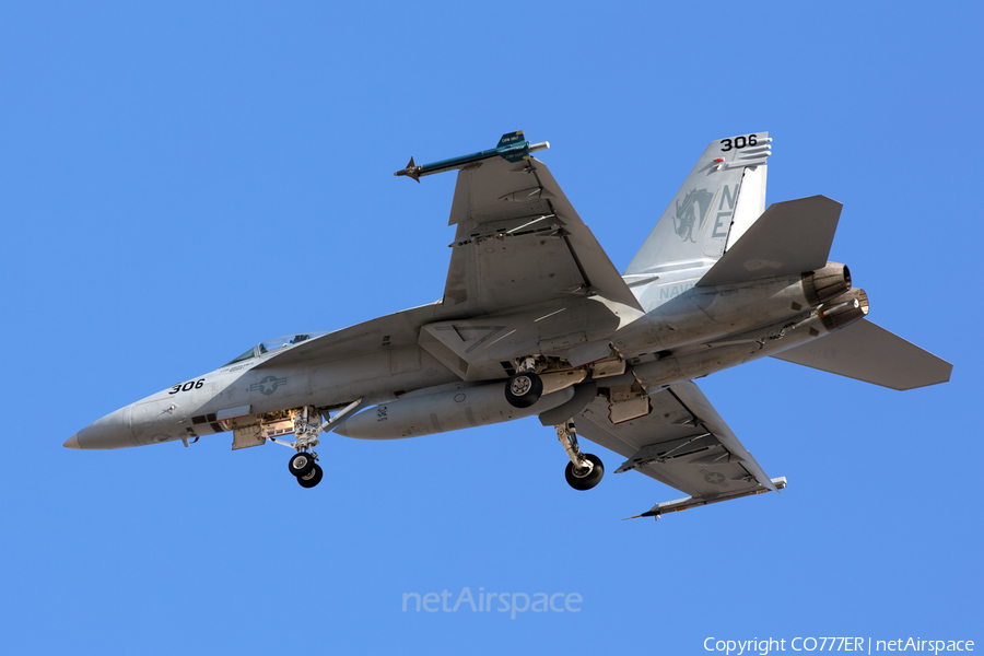 United States Navy Boeing F/A-18E Super Hornet (165874) | Photo 139000