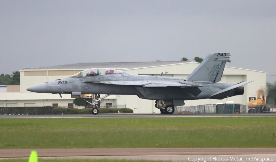 United States Navy Boeing F/A-18F Super Hornet (165883) | Photo 514635