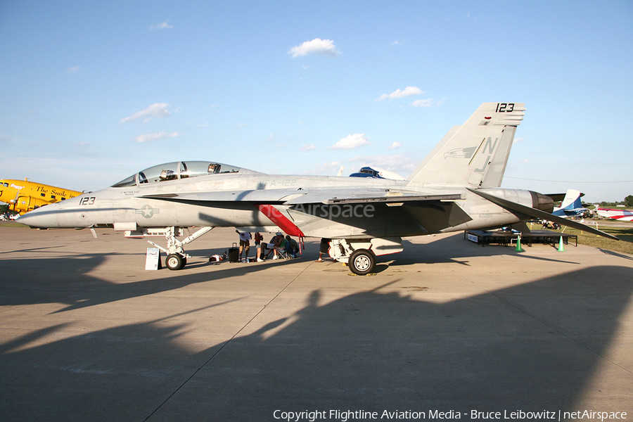 United States Navy Boeing F/A-18F Super Hornet (165885) | Photo 174280
