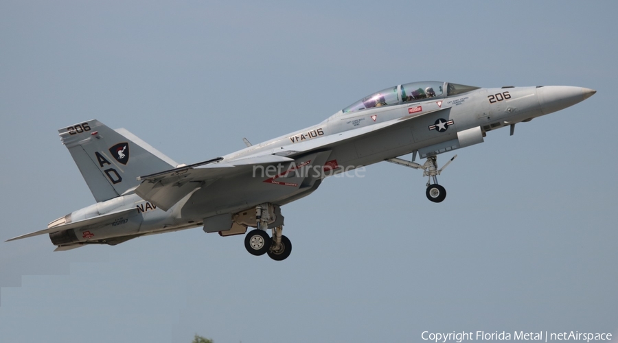 United States Navy Boeing F/A-18F Super Hornet (165887) | Photo 434402