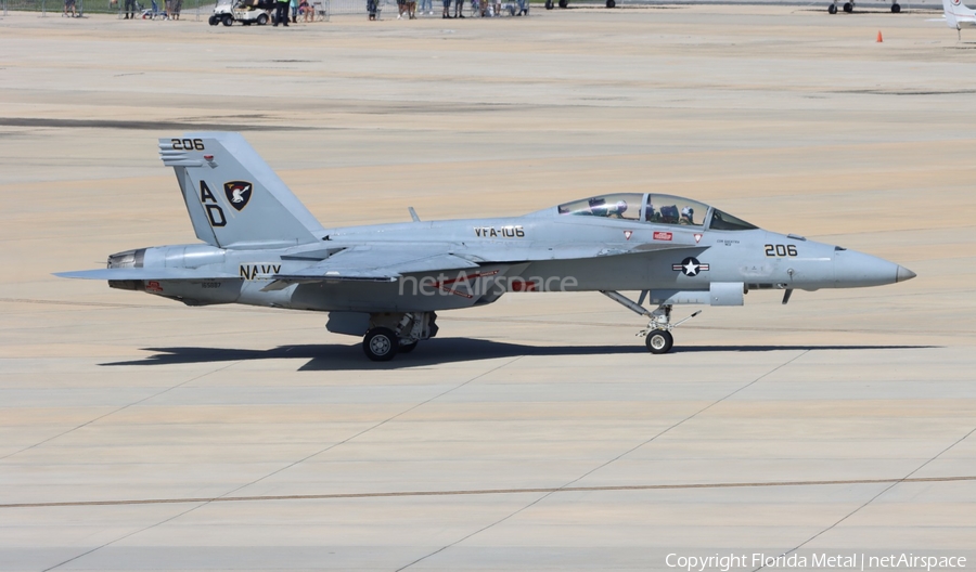 United States Navy Boeing F/A-18F Super Hornet (165887) | Photo 482724