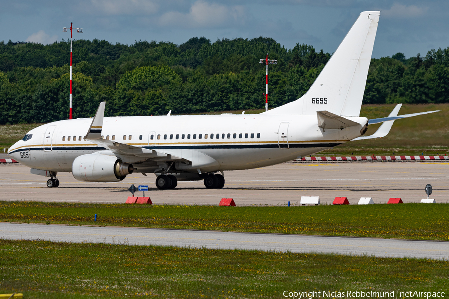 United States Navy Boeing C-40A Clipper (166695) | Photo 512905