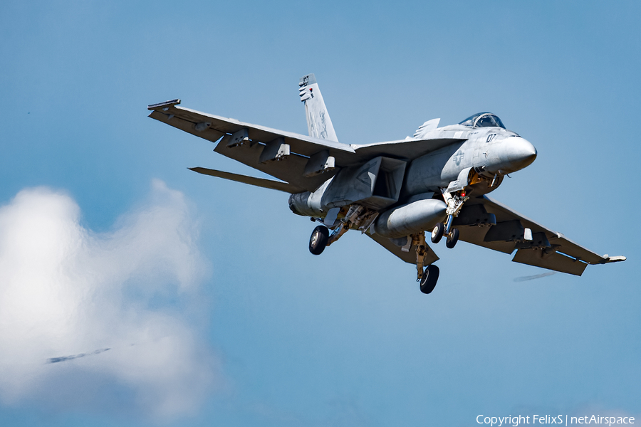 United States Navy Boeing F/A-18E Super Hornet (166867) | Photo 578301