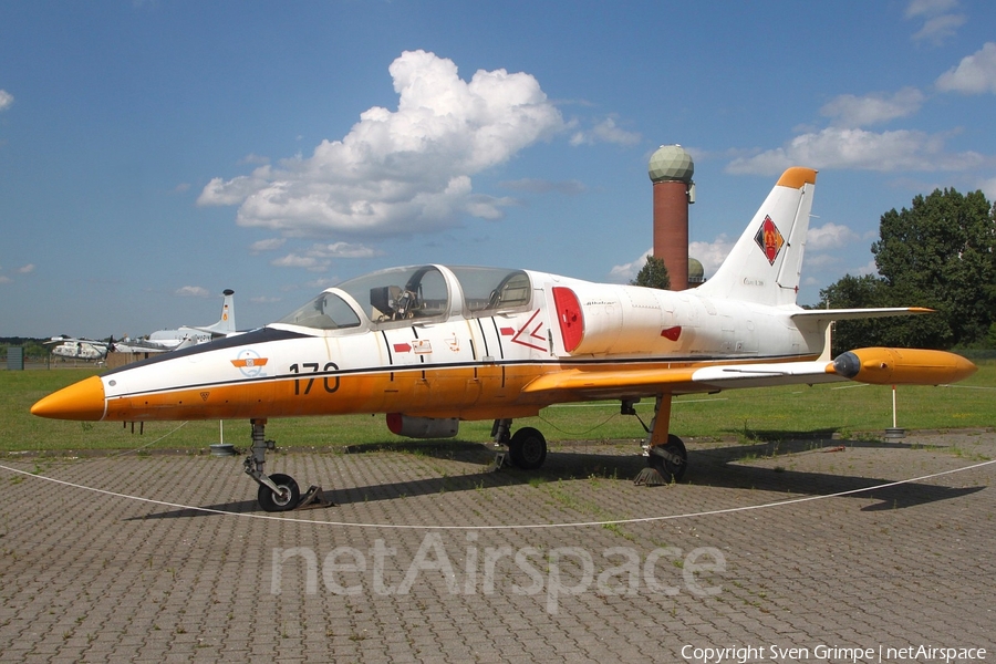 East German Air Force Aero L-39V Albatros (170) | Photo 52166