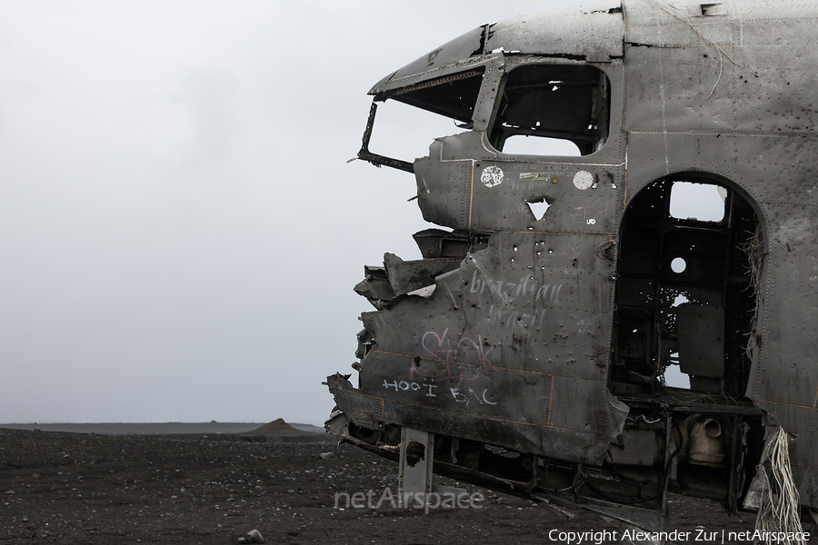 United States Navy Douglas VC-117D Skytrooper (17171) | Photo 240224
