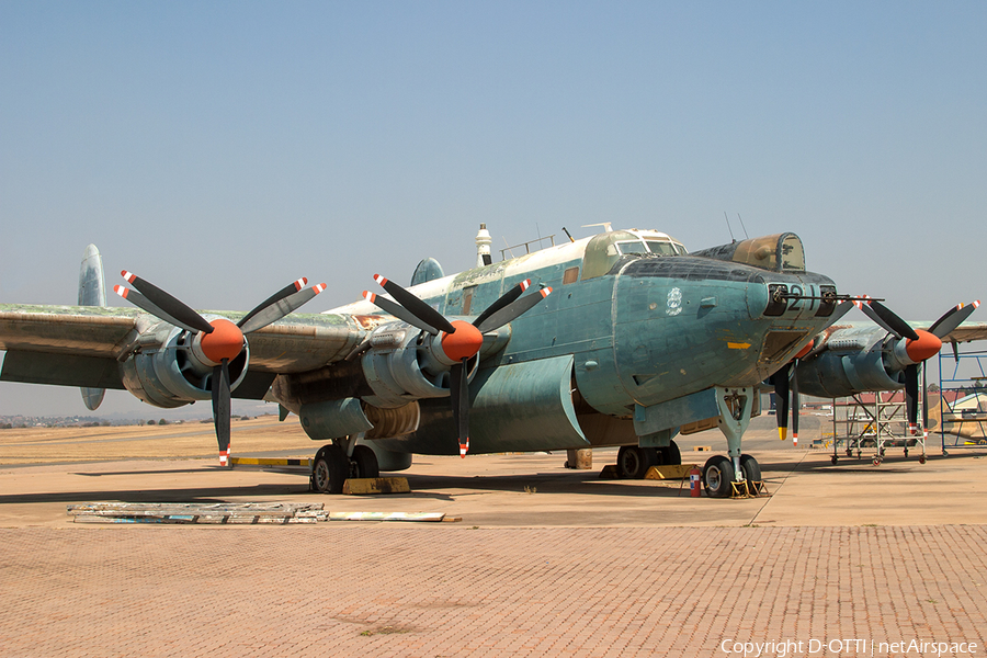 South African Air Force Avro 716 Shackleton MR.Mk.3 (1721) | Photo 206536