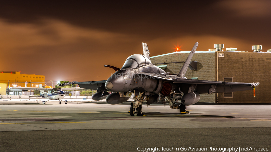 Canadian Armed Forces McDonnell Douglas CF-188B Hornet (188935) | Photo 95210