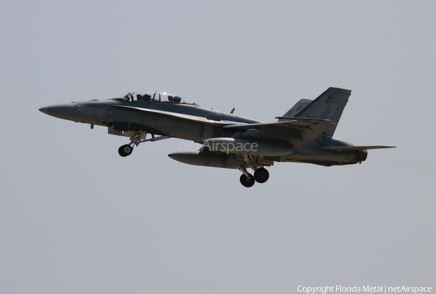 Royal Canadian Air Force McDonnell Douglas CF-188B Hornet (188938) | Photo 646223