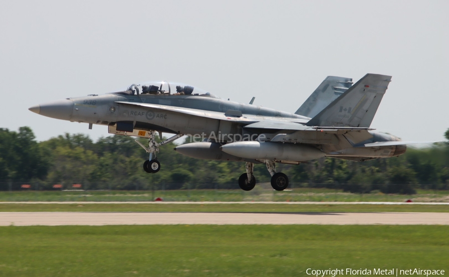 Royal Canadian Air Force McDonnell Douglas CF-188B Hornet (188938) | Photo 646228