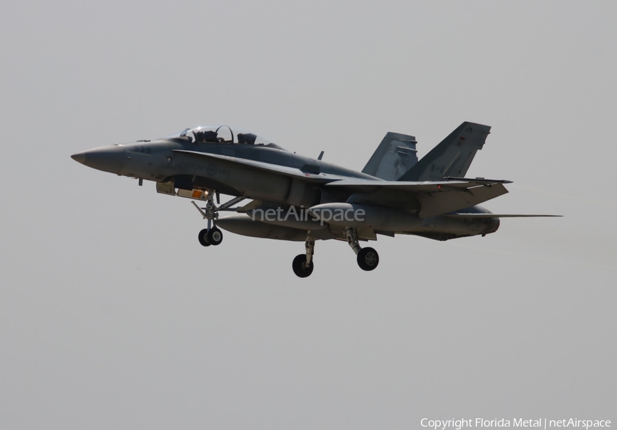 Royal Canadian Air Force McDonnell Douglas CF-188B Hornet (188939) | Photo 646230