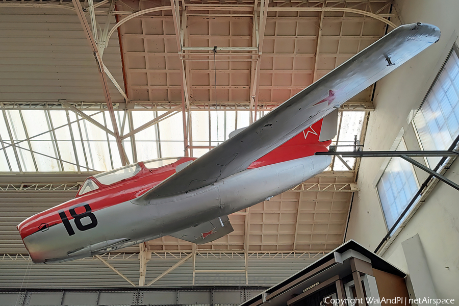 Soviet Union Air Force Mikoyan-Gurevich MiG-15UTI Midget (18 BLACK) | Photo 583889