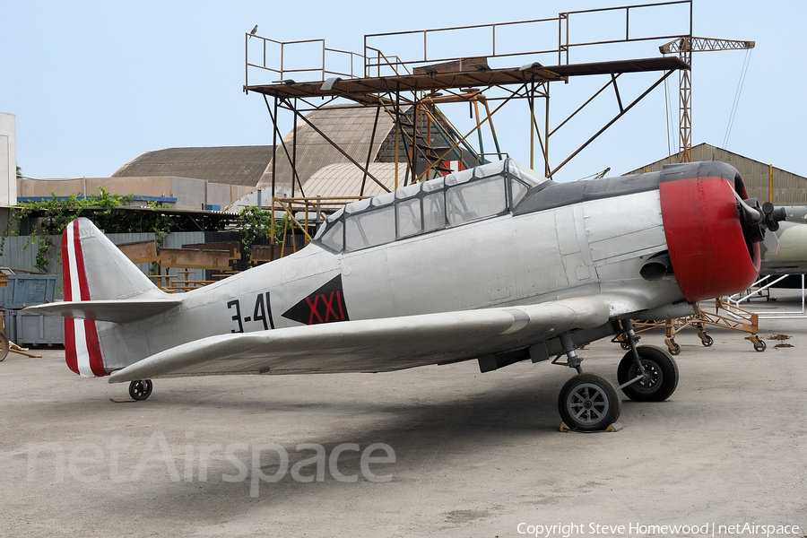 Peruvian Air Force (Fuerza Aerea del Peru) North American AT-6C Texan (194) | Photo 673391