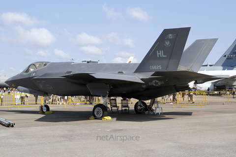 United States Air Force Lockheed Martin F-35A Lightning II (20-5625) at  Singapore - Changi Air Base East, Singapore