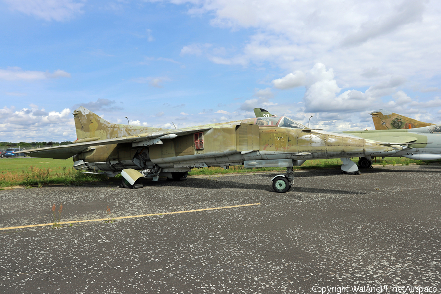 German Air Force (Luftwaffe) Mikoyan-Gurevich MiG-23BN Flogger-H (2051) | Photo 466224