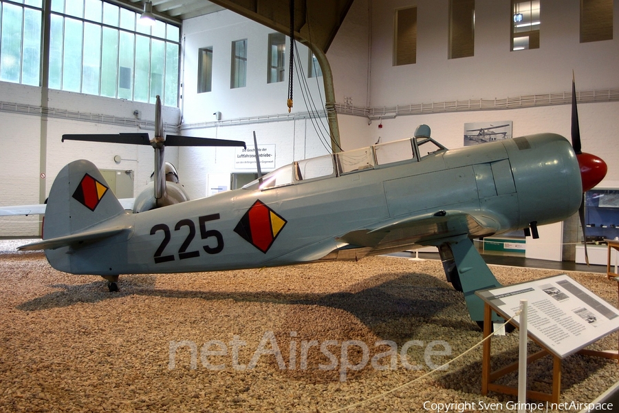East German Air Force Yakovlev Yak-11 (225) | Photo 52541