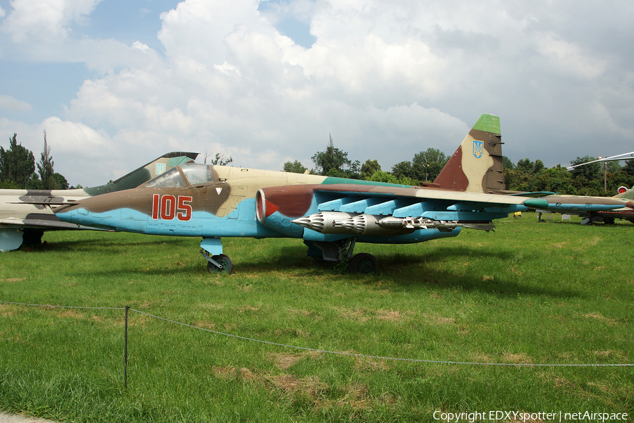 Ukrainian Air Force Sukhoi Su-25 Frogfoot A (105 RED) | Photo 344717