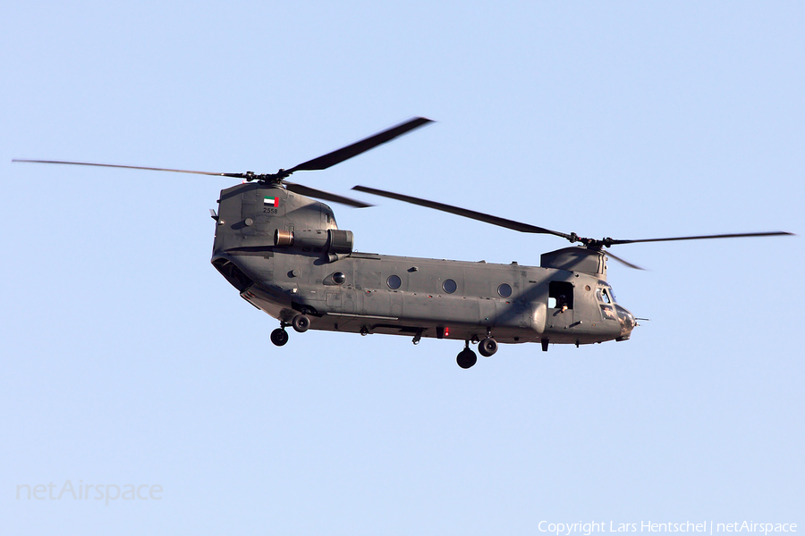 United Arab Emirates Air Force Boeing CH-47C+ Chinook (2558) | Photo 396480