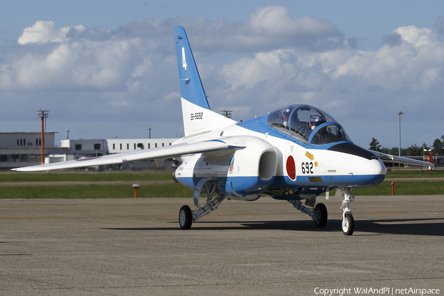 Japan Air Self-Defense Force Kawasaki T-4 (26-5692) | Photo 651076