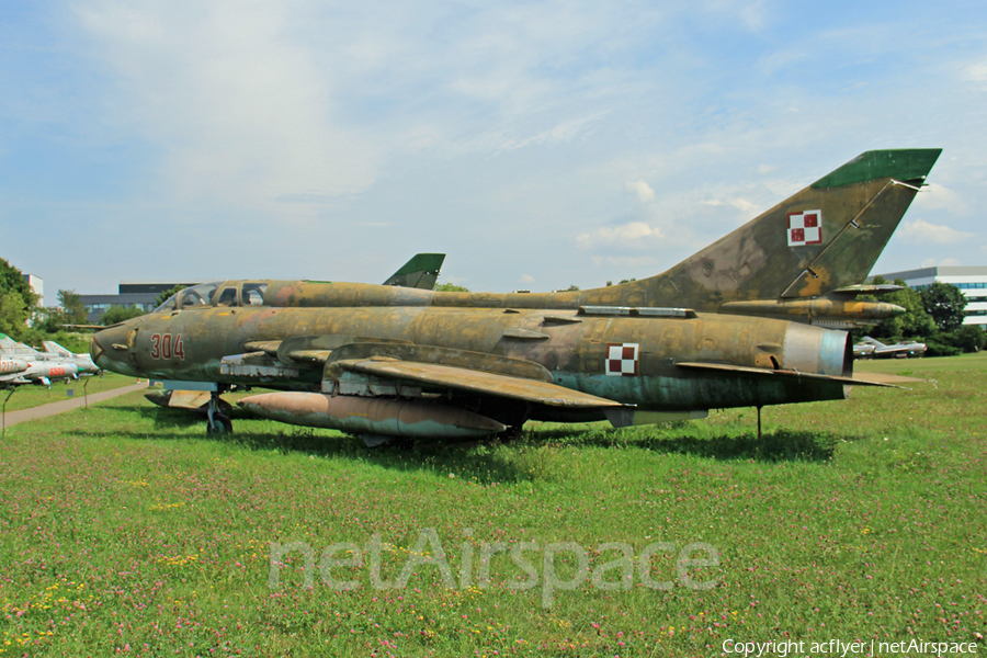 Polish Air Force (Siły Powietrzne) PZL-Mielec Lim-2SB Midget (MiG-15) (304) | Photo 653273