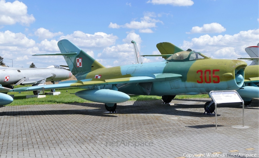 Polish Air Force (Siły Powietrzne) Mikoyan-Gurevich MiG-17 Fresco-A (305) | Photo 446279