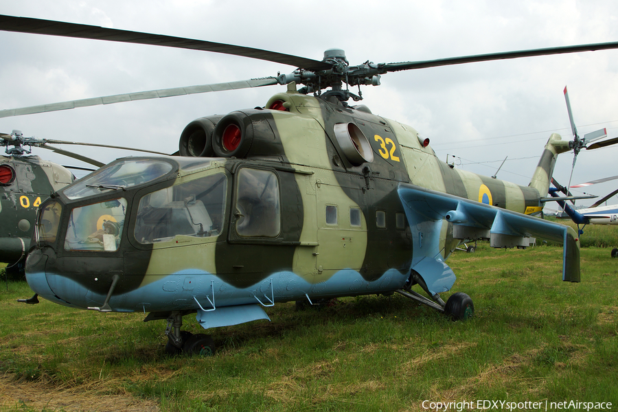 Ukrainian Air Force Mil Mi-24A Hind-B (32 YELLOW) | Photo 344695