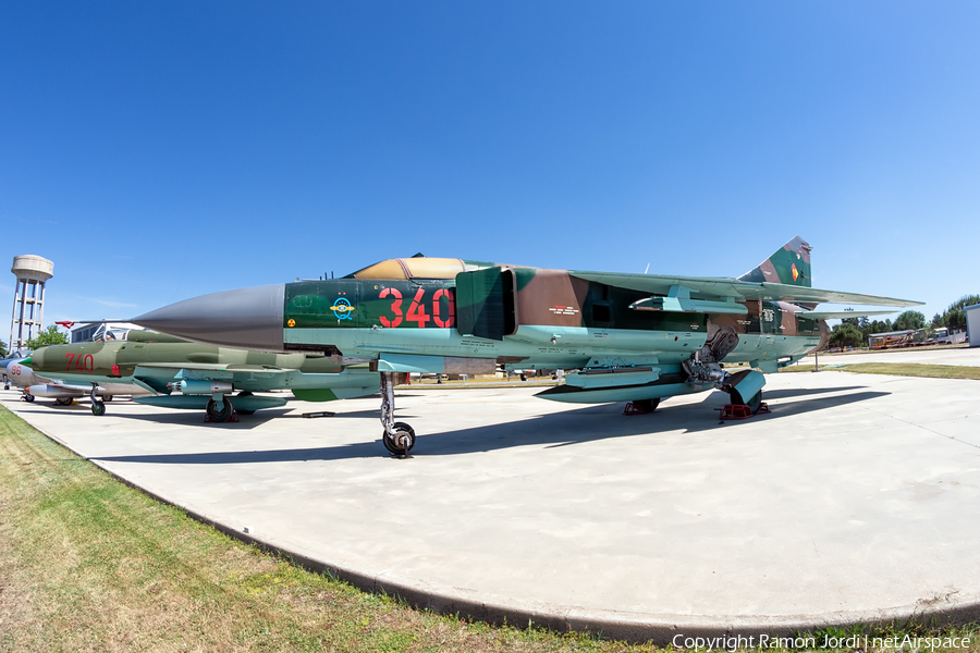 East German Air Force Mikoyan-Gurevich MiG-23ML Flogger-G (340) | Photo 449002