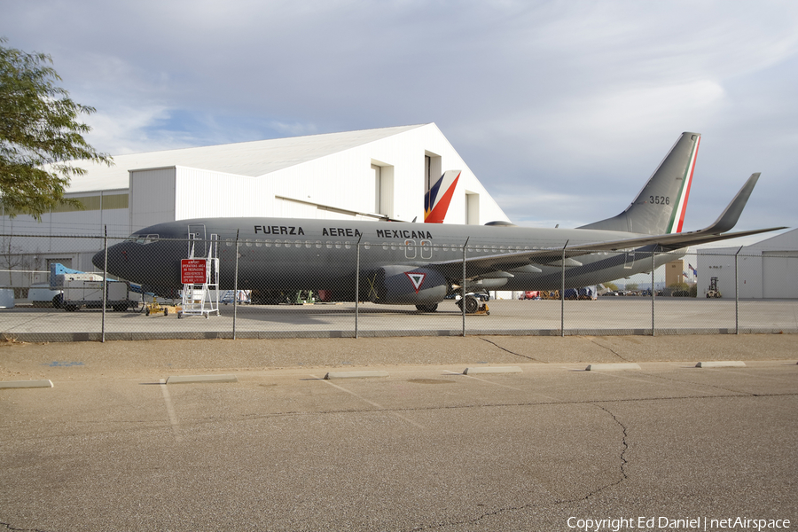 Mexican Air Force (Fuerza Aerea Mexicana) Boeing 737-8MC (3526) | Photo 359899