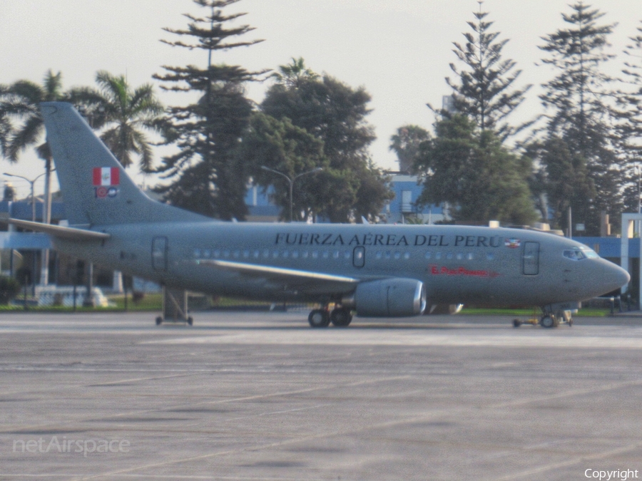 Peruvian Air Force (Fuerza Aerea del Peru) Boeing 737-528 (356) | Photo 361894