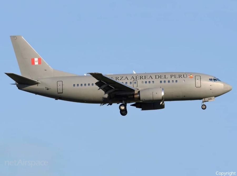 Peruvian Air Force (Fuerza Aerea del Peru) Boeing 737-528 (356) | Photo 646235