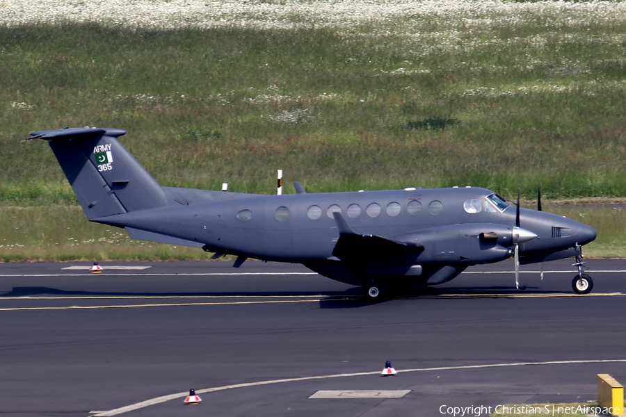 Pakistan Army Beech King Air 350 (365) | Photo 110104