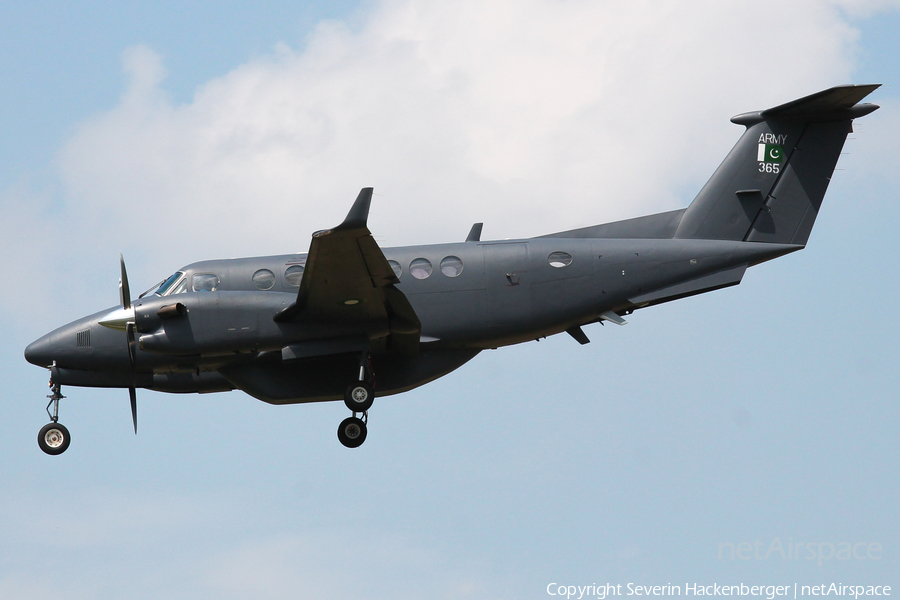 Pakistan Army Beech King Air 350 (365) | Photo 200584