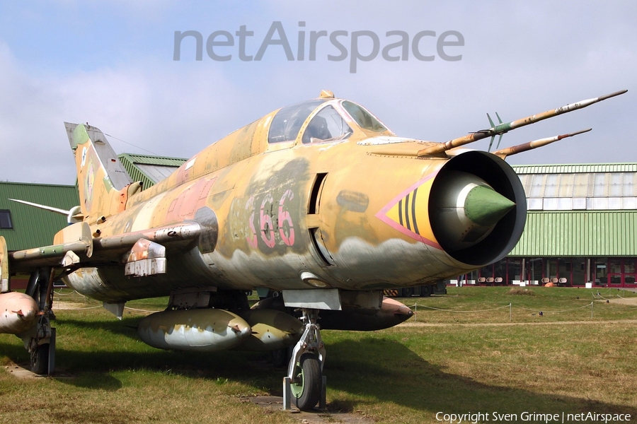 East German Navy ("Volksmarine") Sukhoi Su-22M4 Fitter-K (366) | Photo 44931