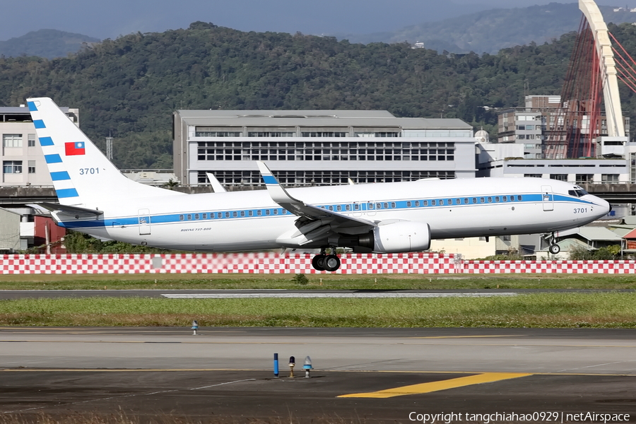 Taiwan Air Force Boeing 737-8AR (3701) | Photo 541409