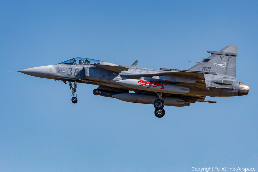 Hungarian Air Force (Magyar Légierő) SAAB JAS 39C Gripen (38) | Photo 575389