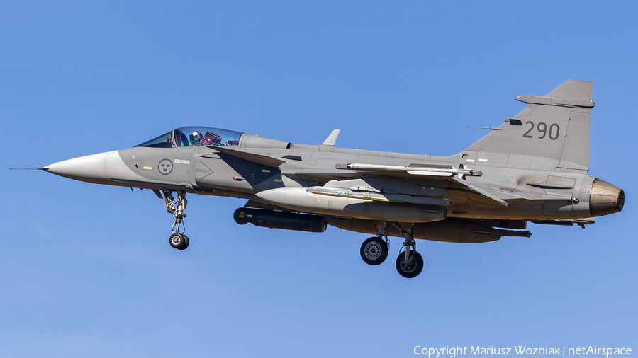 Swedish Air Force (Flygvapnet) SAAB JAS 39C Gripen (39290) | Photo 680000