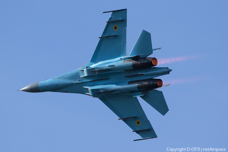 Ukrainian Air Force Sukhoi Su-27P Flanker B (39 BLUE) | Photo 348318